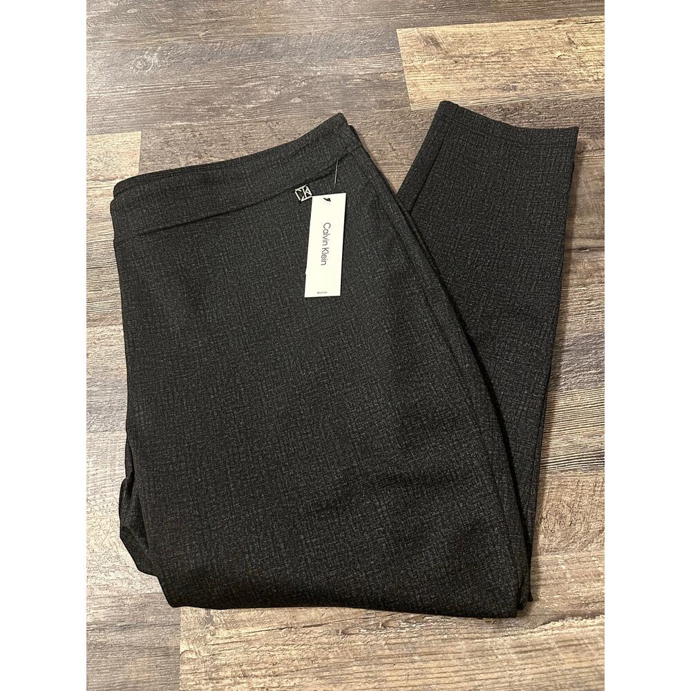 Calvin Klein Women's Dark Gray Solid Slim Leg Textured Stretch Pants Size 2X NWT - Picture 2 of 4